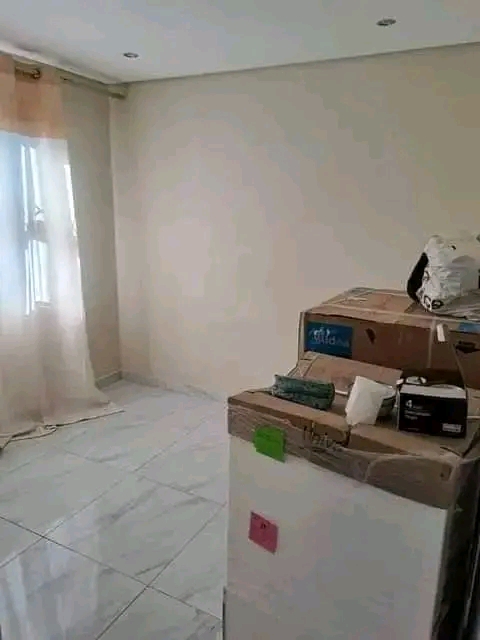 House to let available
rental price:r4000 pl  in Palm Ridge