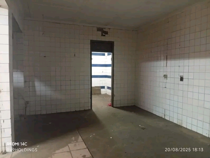 A 88.16 m² secured shop to let at soweto  
  in Zola