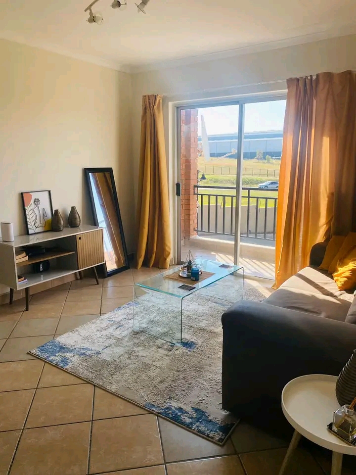 I have a room available to rent in a 2 bedroo  in Sandton