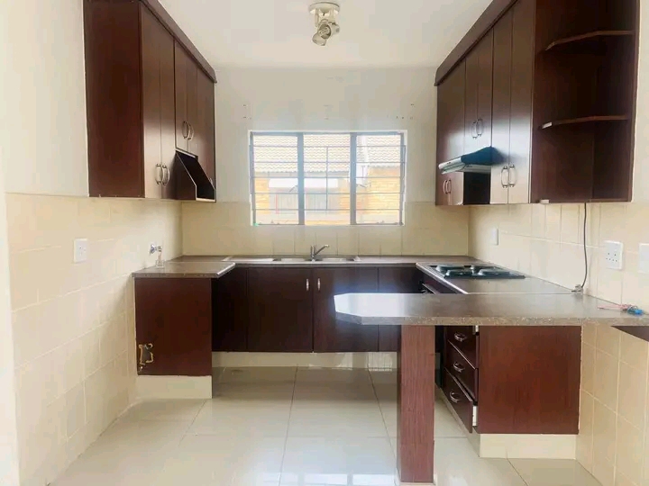 2 bedrooms townhouse in an extremely secure e  in Greenhills