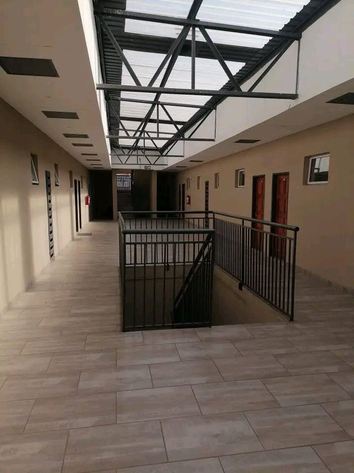 For nice and clean 1 bedroom flats. twine pla  in Troyeville