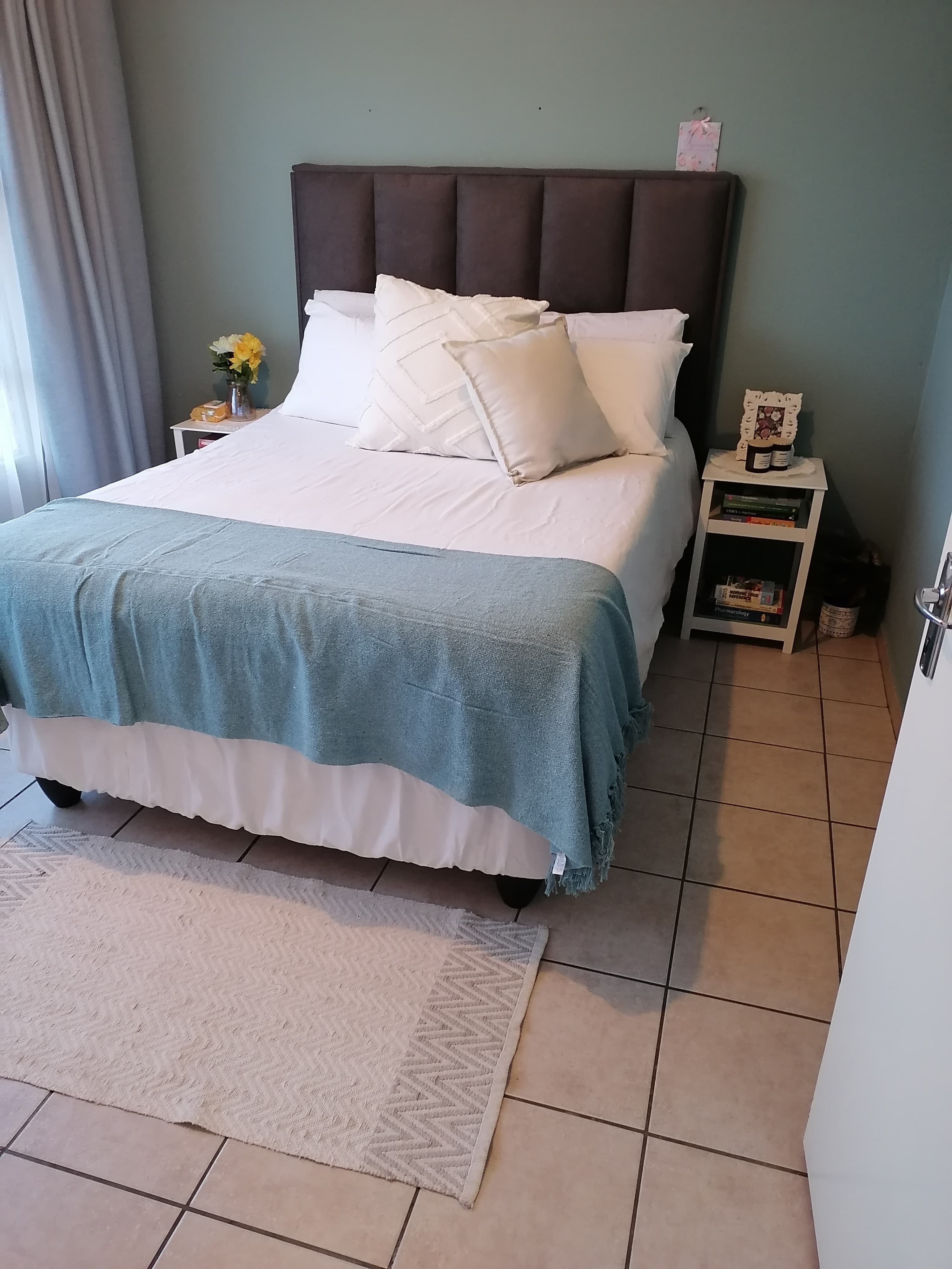  2bed, 1 bath, 1parking,
14 min walk to sout  in Naturena