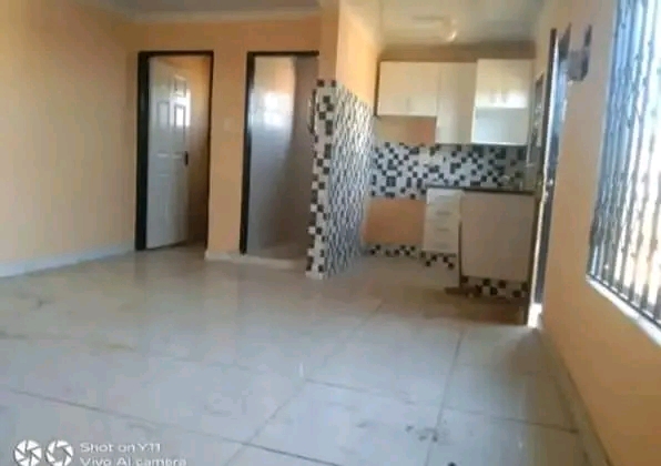 Available bachelor to rent
area: villa liza  in Boksburg