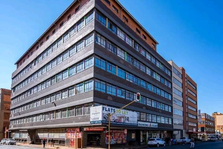 Hi everyone, any one looking for an apartment  in Johannesburg