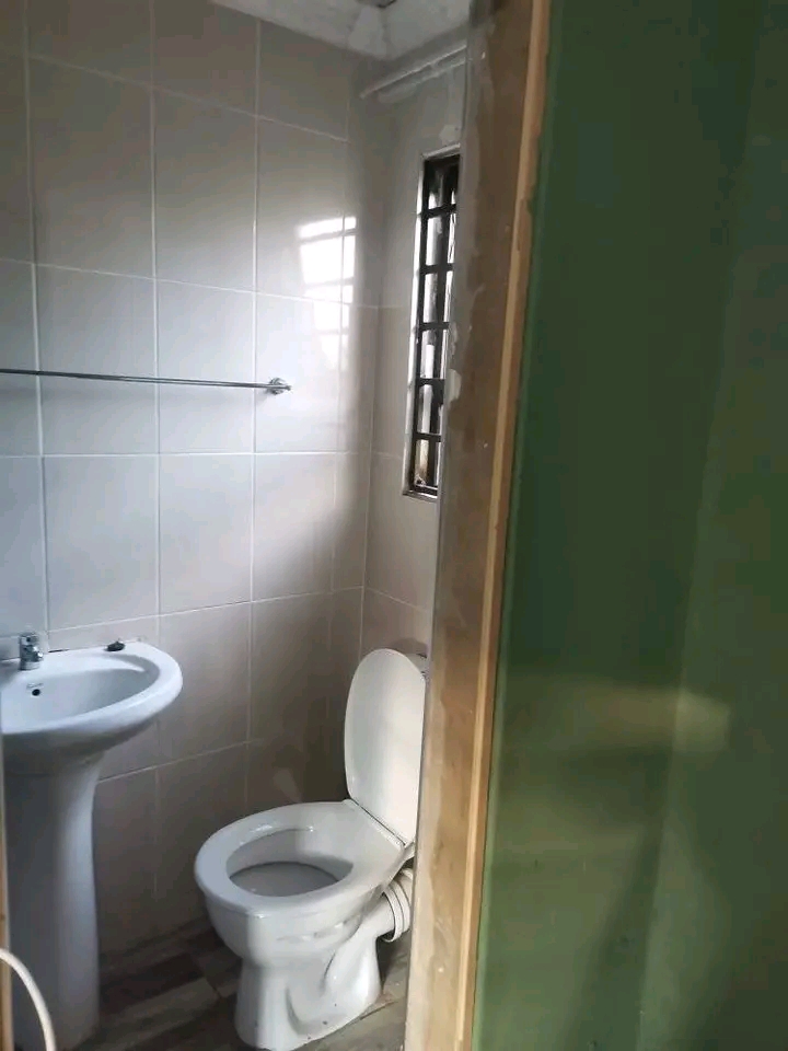 2 rooms with ensuites available immediately a  in Protea Glen