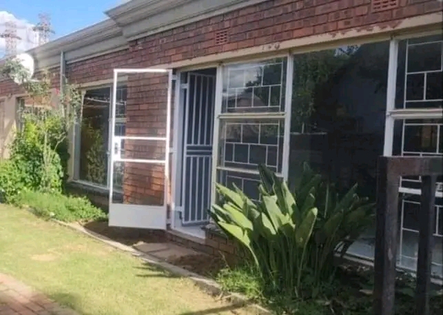 🏡 randhart - rental - 3 beds house for ren  in Alberton