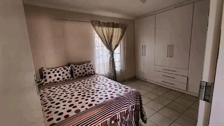 House to rent at  ext10
*2 bedrooms, main wi  in Sky City