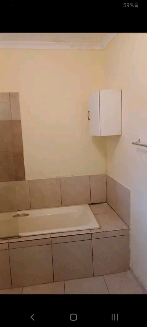 1 bedroom cottage kitchen with kitchen cupboa  in Birch Acres
