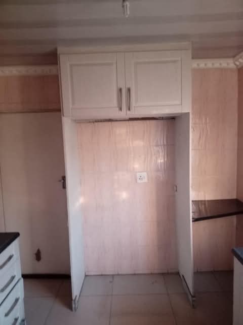 3 bedrooms house with a fitted kitchenette, f  in Birch Acres