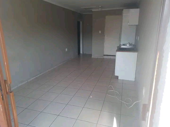 1 bedroom cottage available immediately to re  in Vosloorus