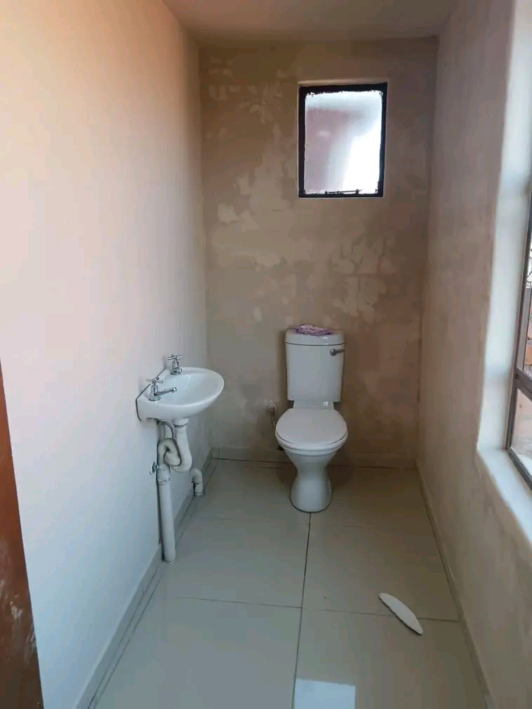 Rental: r3200

deposit: r3200

admin: r60  in Birch Acres