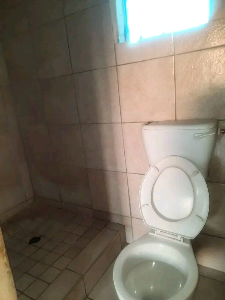 Room to rent at ext2 next to zcc church 2200   in Kaalfontein