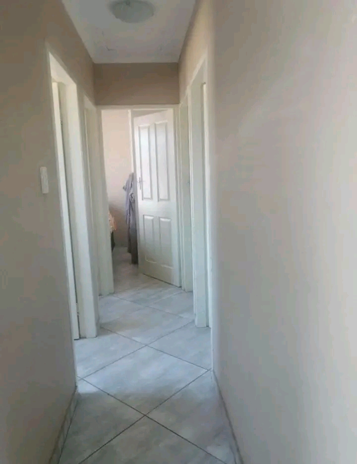 This 3 bedroom house is located in a bluehill  in Blue Hills
