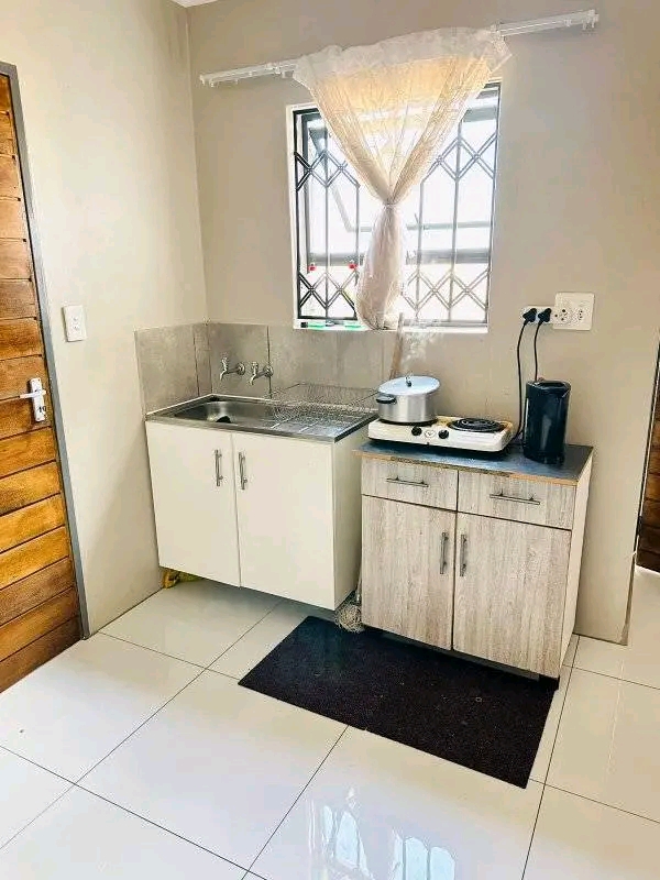 3 bedroom house available in ext 45 north 
n  in Clayville