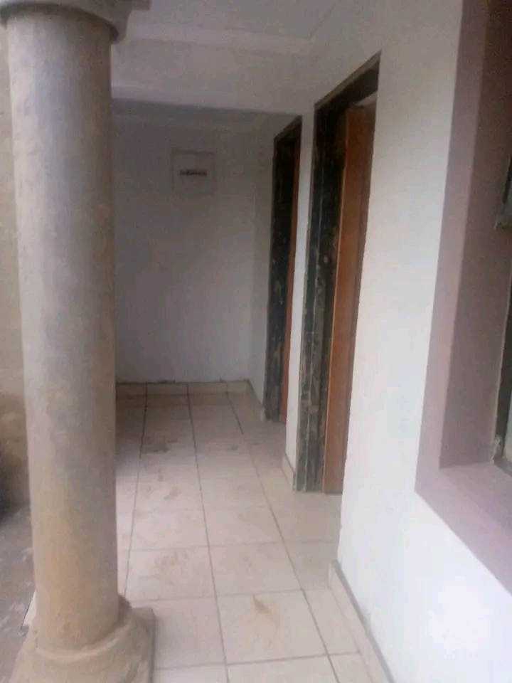 New room available 01 may
greenfield close t  in Thokoza
