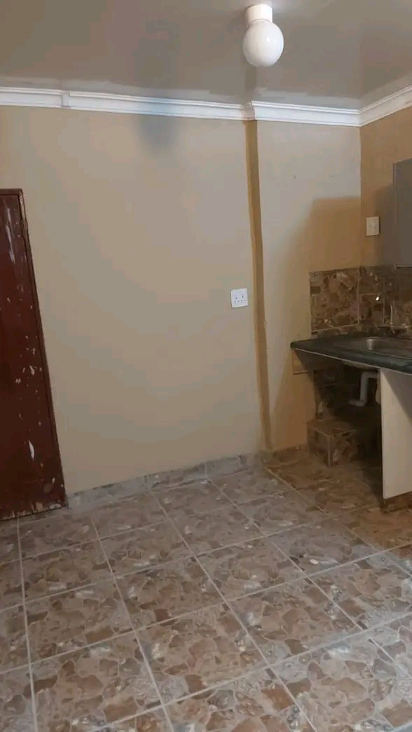 Beautiful outside room available for r3,000.   in Wychwood