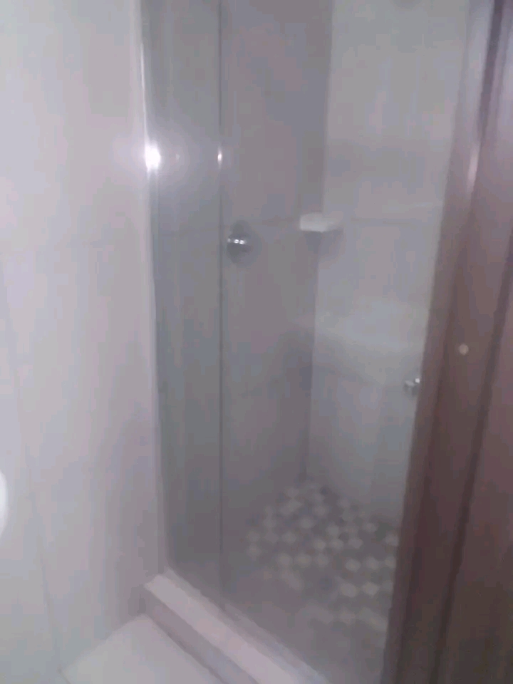 Bachelor en-suite
rent r3000
deposit r3000  in Orlando West