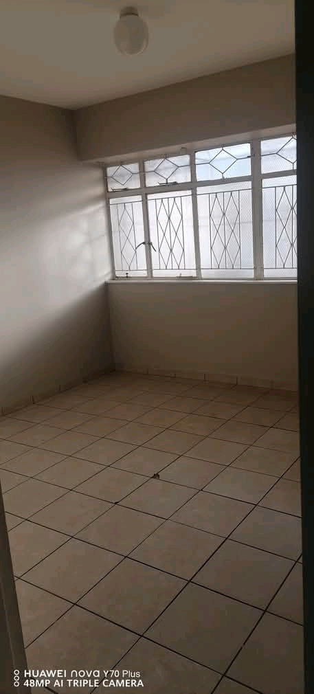 Rooms available at turf centre 
82 tramway j  in Turffontein