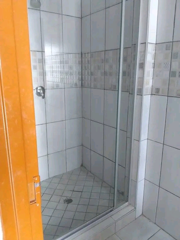 Bachelor available in ex1
with sink,  toilet  in Rabie Ridge