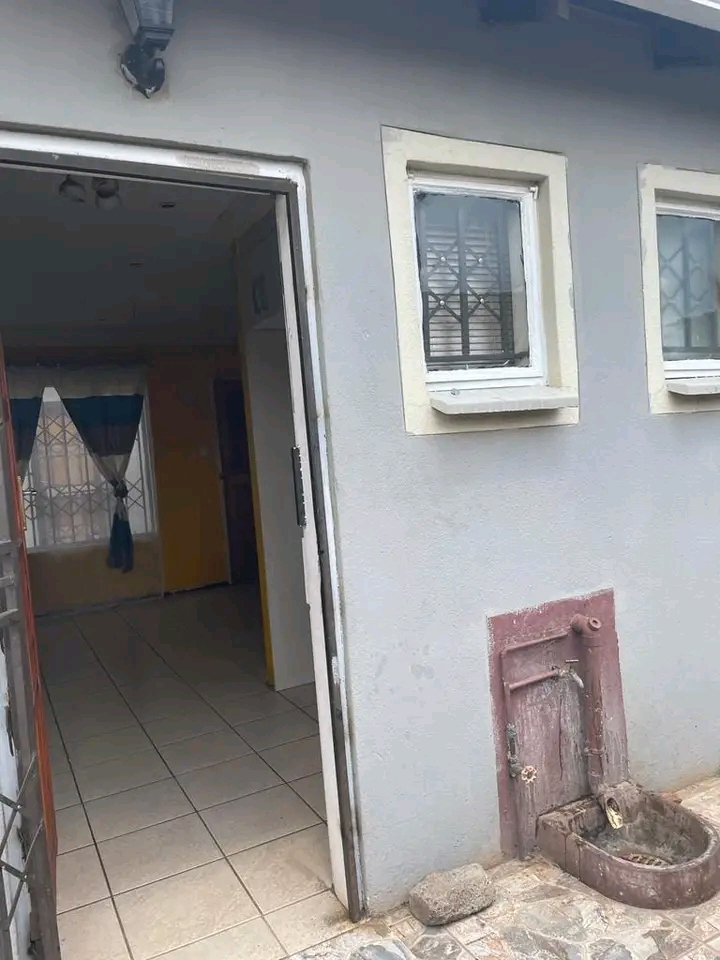 🏠 2 bedroom house to rent. this lovely hom  in Soweto