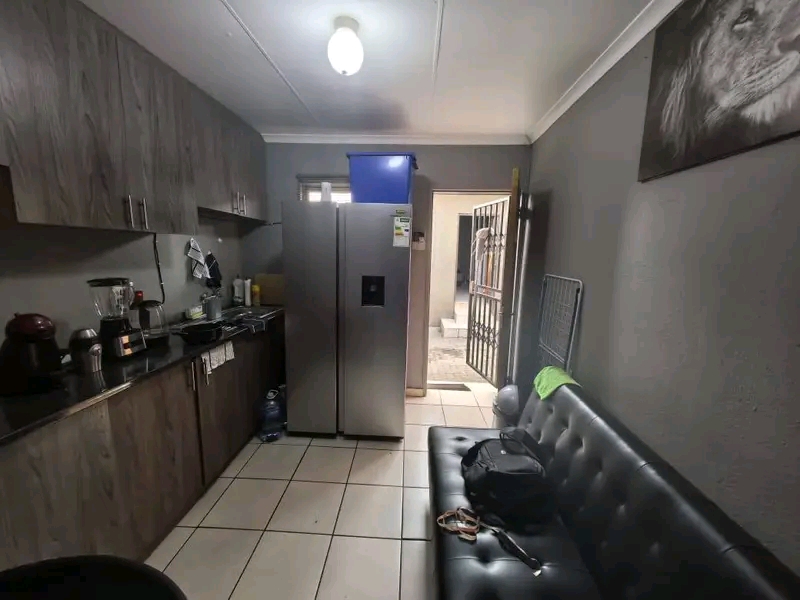 A stunning spacious bachelor with a fitted wa  in Birch Acres