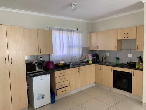3 bedroom townhouse available for rental 
va  in Vanderbijlpark