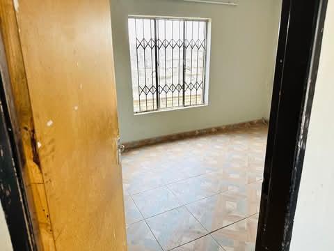 1 bedroom cottage in ext 6
kids allowed
par  in Ebony Park