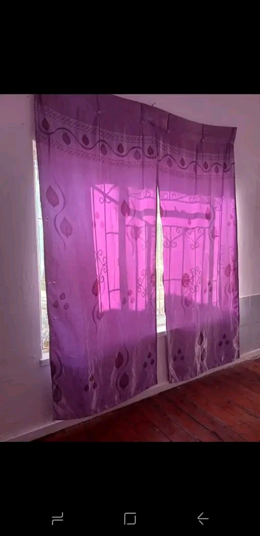 Rooms to rent 
r1600 jhb near jeppe boys hig  in Kensington