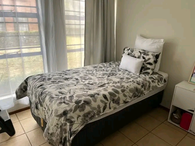 Room available today. the lady who was suppos  in Boksburg