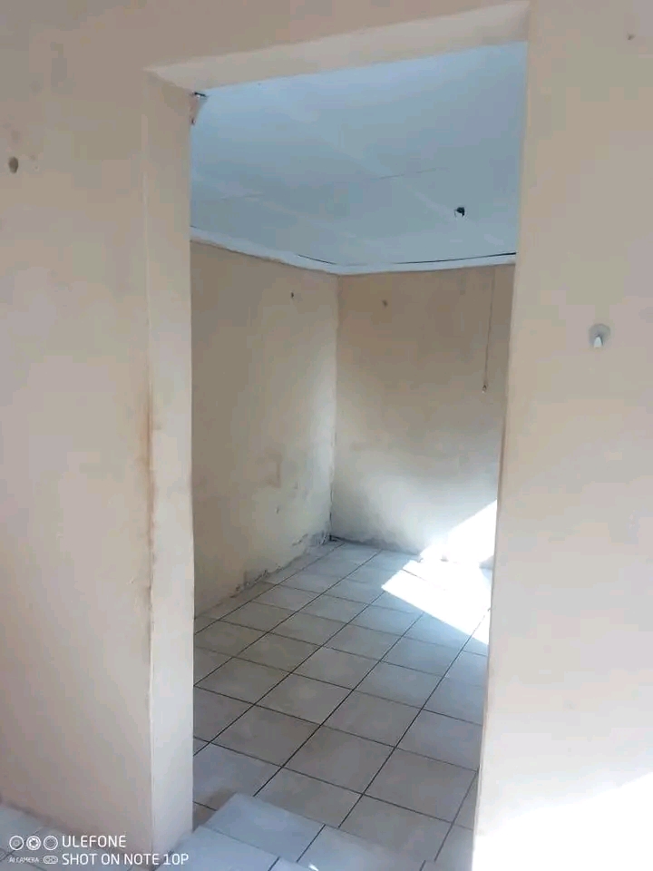 Open 2 room  to rent at malefeste dindela ava  in Vosloorus