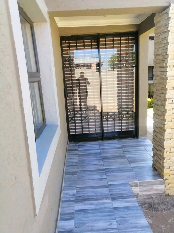 Stunning 2 bed room house in mapetla with bat  in Mapetla