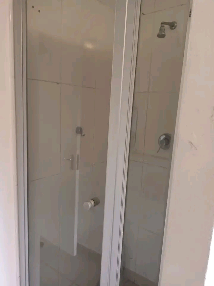 1 bedroom cottage to let in gauteng r6500 wat  in Edenvale