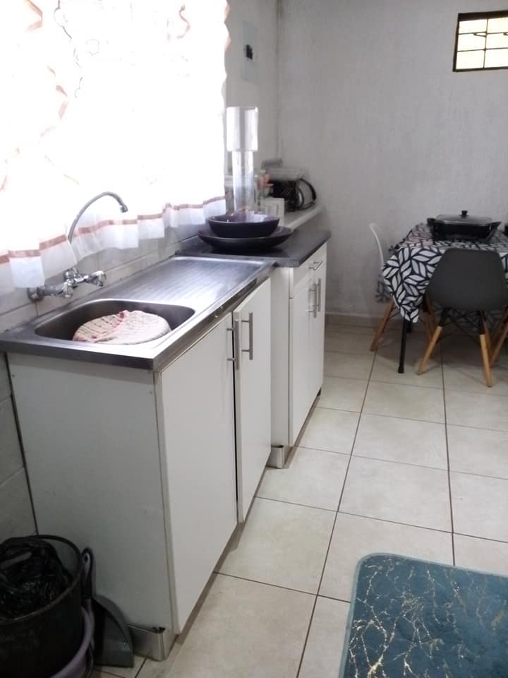 A couples big room to let at zola 3 next to z  in Zola