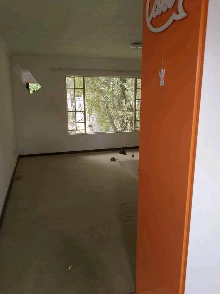 Room to rent for r2700 in west. smithfield co  in Boksburg