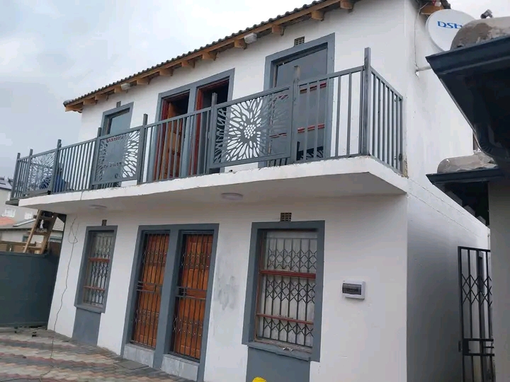 Rental ext79 
big bachelor available 
rent   in Clayville