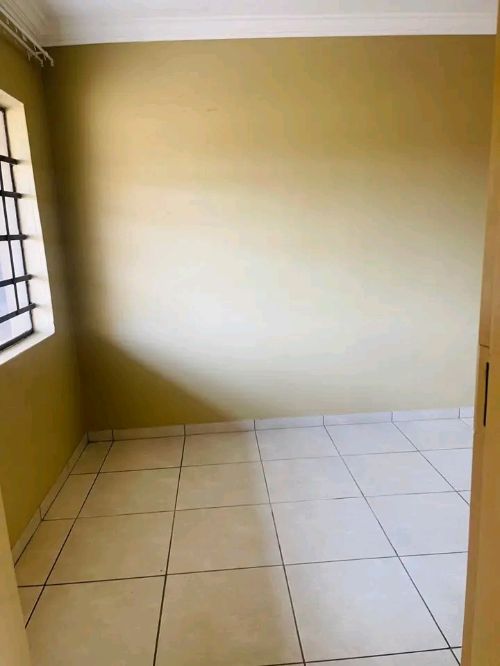 Bachelor acommodation to let 1st august 
dep  in Mamelodi
