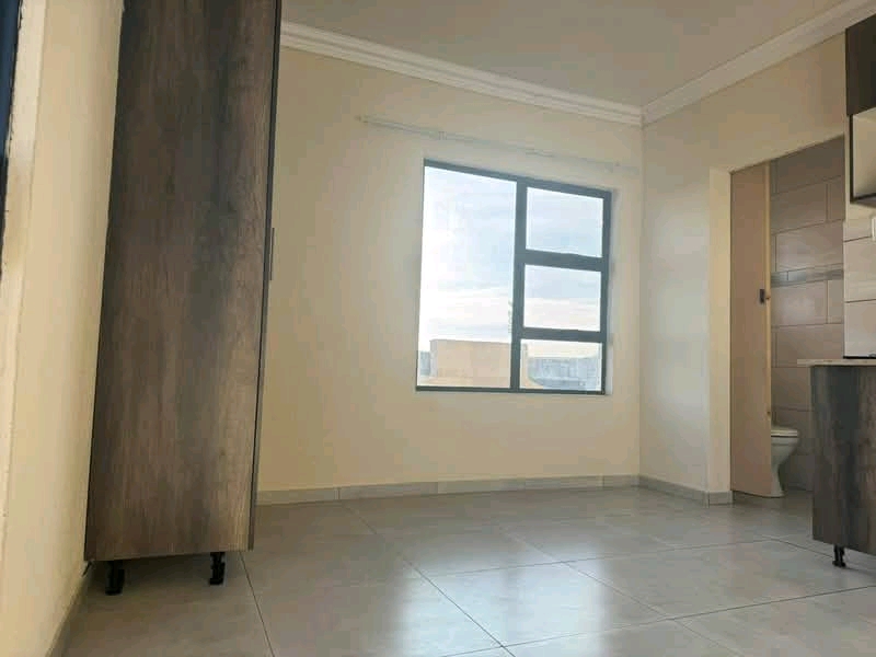 Bachelor room available in absa ext 36 for 1s  in Olievenhoutbosch