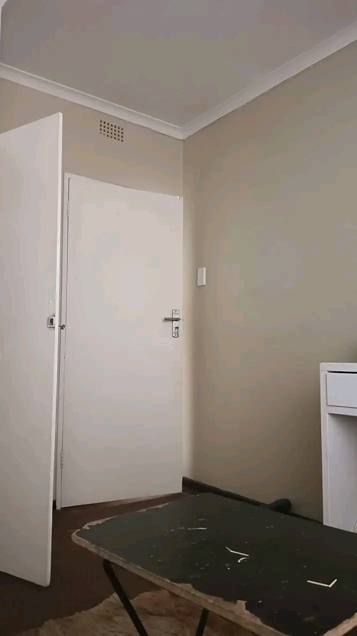Cottage  available  immediately  at  ferreira  in Turffontein