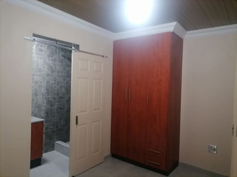 Double room to rent at vosloorus ext 14 next   in Vosloorus