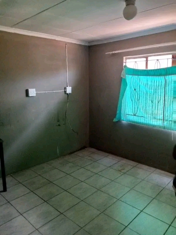3 room cottage for rental at mailula park  wi  in Vosloorus