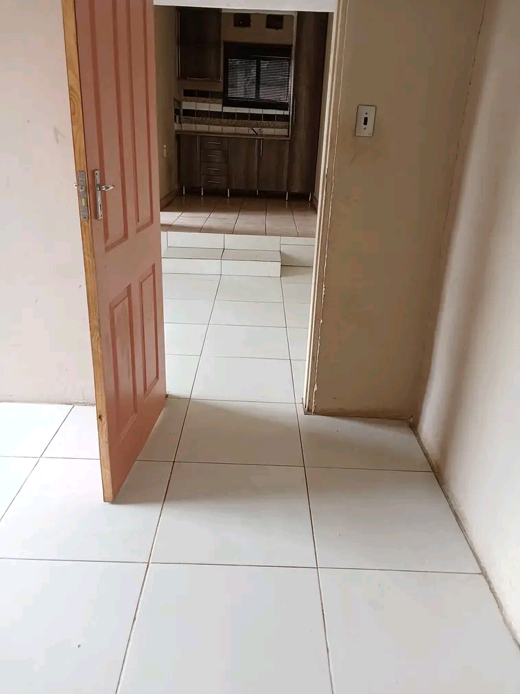 A cottage available in elsburg germiston for   in Elsburg