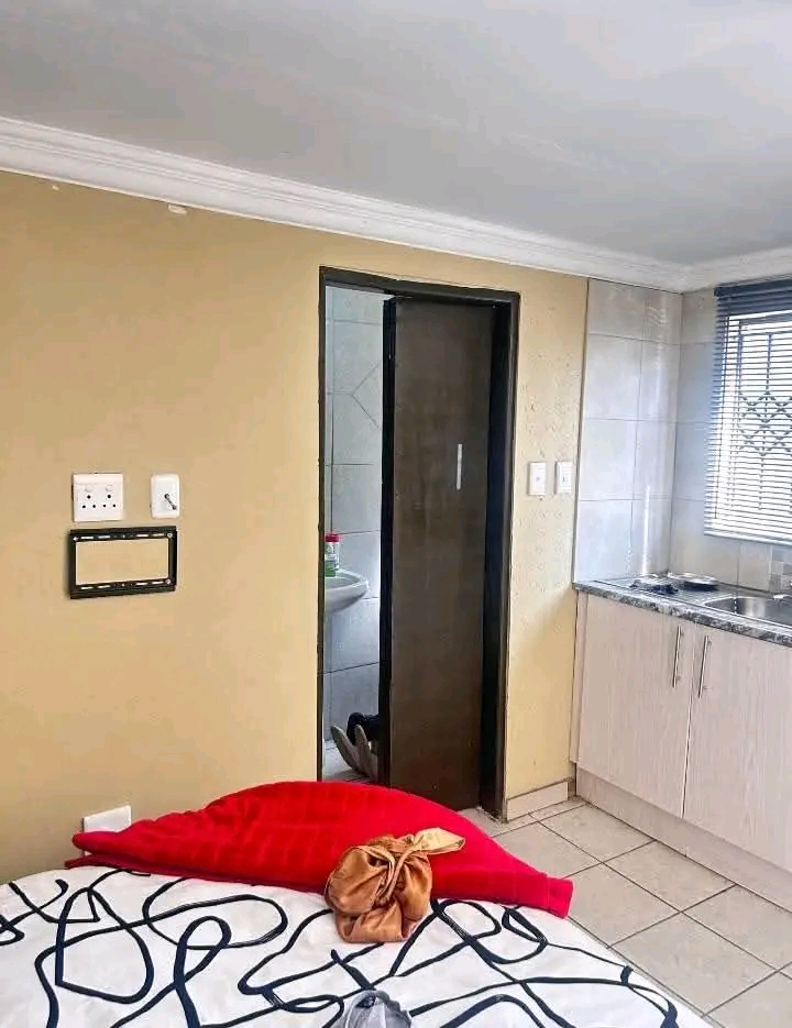 A very nice an cousy cottage with beautiful k  in Tembisa