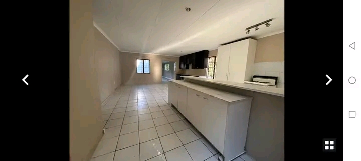 Cottage, randburg 
2.5bedroom 1bath 2carpot   in Ferndale