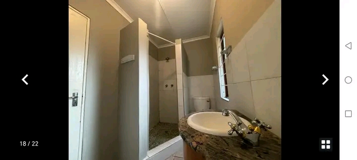 Cottage, randburg 
2.5bedroom 1bath 2carpot   in Ferndale