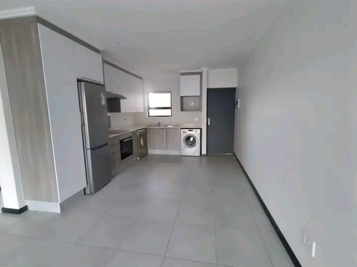 2 bedroom  1 bathroom located next to fourway  in Sandton