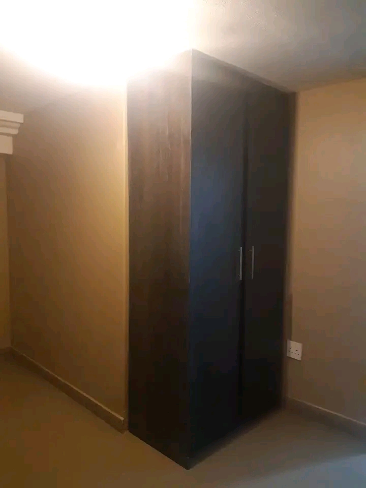 Bachelor room to rent in extension 6 parking   in Ebony Park