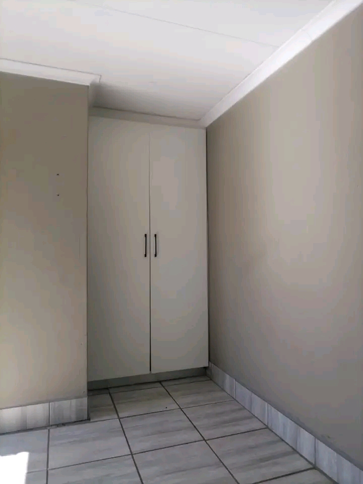 Bachelor available to rent in phumula (near z  in Vosloorus