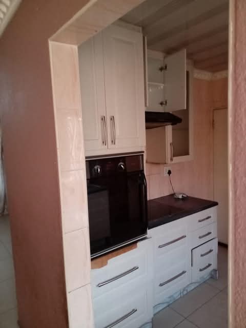 3 bedrooms house with a fitted kitchenette, f  in Birch Acres