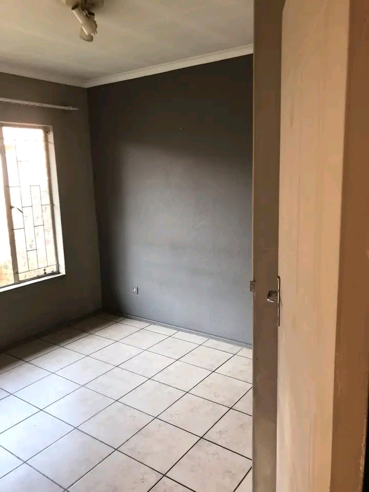2 bedroom. 
r5800
suntide
lock up garage/o  in Norkem Park