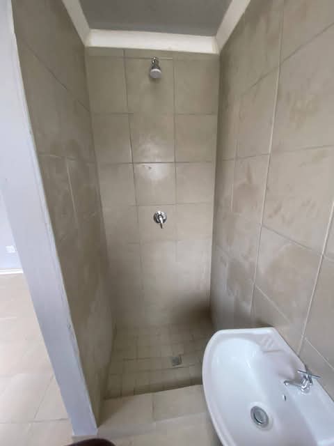 Bachelor/cottage in midrand 
no stove in the  in Country View
